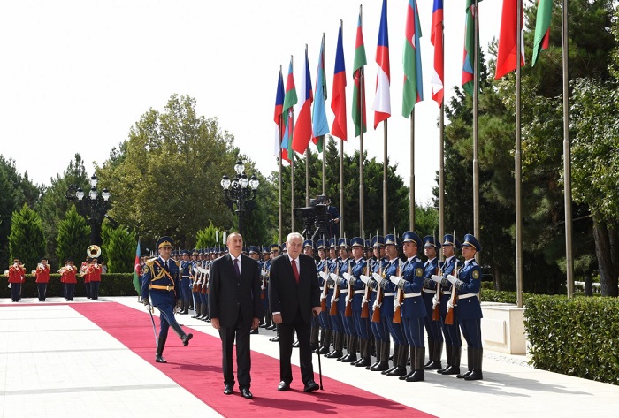 Official meeting ceremony held in Azerbaijan for Czech president - PHOTOS